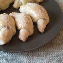 Рецепт Рогаликов с ореховой начинкой