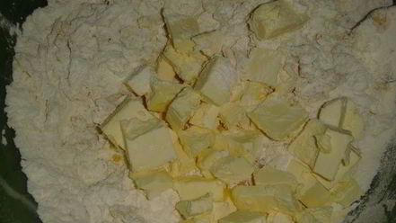 Рецепт рогаликов с сухофруктами и орехами