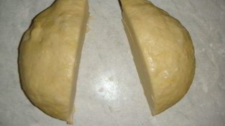 Рецепт рогаликов с сухофруктами и орехами