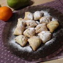 Слоеные печенья с шоколадом и орехами