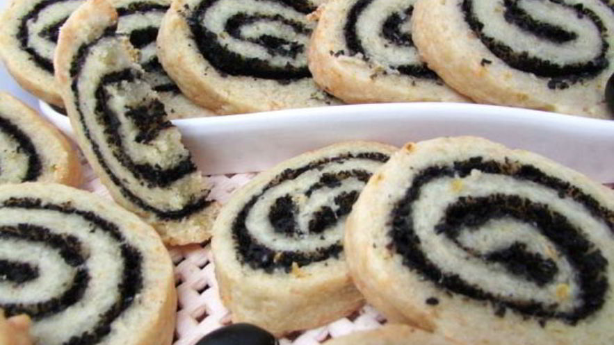 Рецепт сырного печенья с маслинами и ароматом лимона