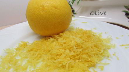 Рецепт сырного печенья с маслинами и ароматом лимона