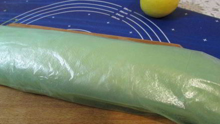 Рецепт сырного печенья с маслинами и ароматом лимона