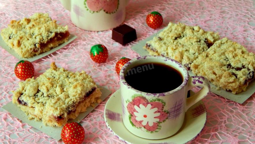 Рецепт быстрого пирога без яиц с вареньем к чаю