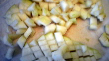 Рецепт грушевого пирога с мятой и фундуком