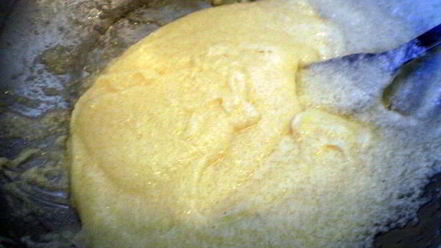 Рецепт грушевого пирога с мятой и фундуком