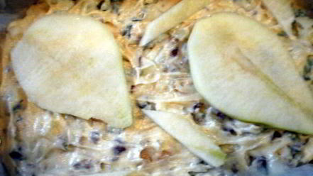 Рецепт грушевого пирога с мятой и фундуком