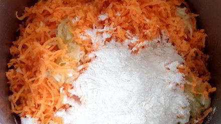 Рецепт киша на овощном корже с крабовыми палочками