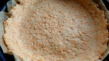 Рецепт киша на овощном корже с крабовыми палочками