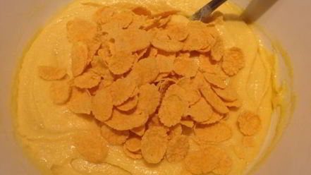 Рецепт кукурузного пирога с фруктами и орехами