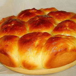 Рецепт Нежнейшего порционного пирога с яблоками и вялеными вишнями