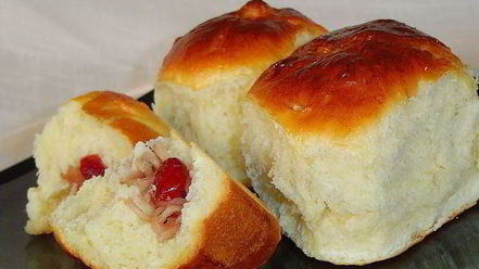 Рецепт нежнейшего порционного пирога с яблоками и вялеными вишнями