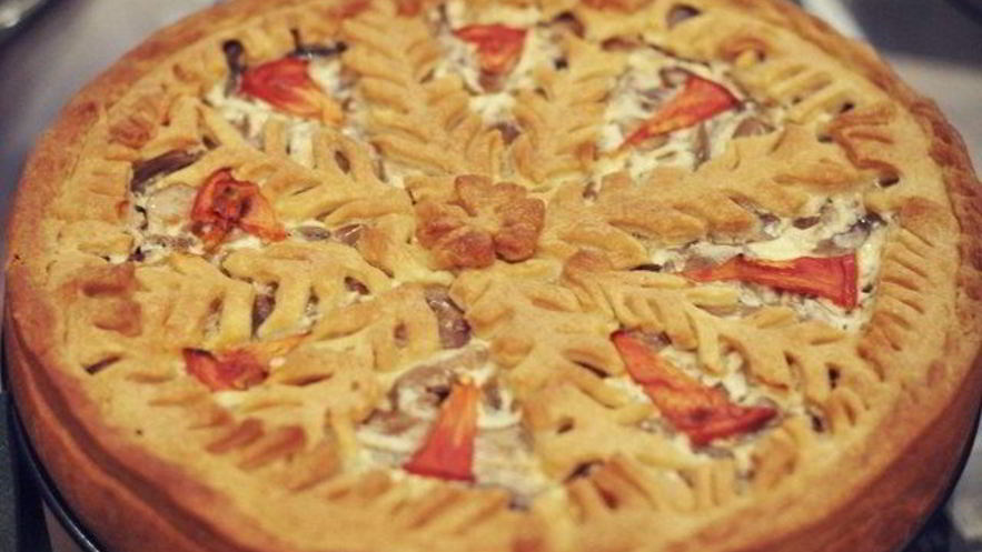 Рецепт открытого рыбного пирога с грибами