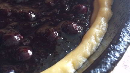 Рецепт Песочного пирога со смородиновым вареньем