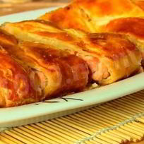 Рецепт Пирога рыбного с семгой и слоеным готовым тестом