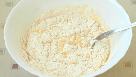 Рецепт пирога с грушей на молоке