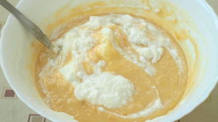 Рецепт пирога с грушей на молоке