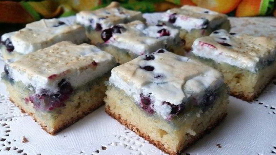 Рецепт пирога с кислыми ягодами