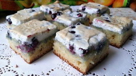 Рецепт пирога с кислыми ягодами