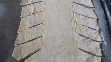 Рецепт пирога с крабовым мясом, яйцом и сыром