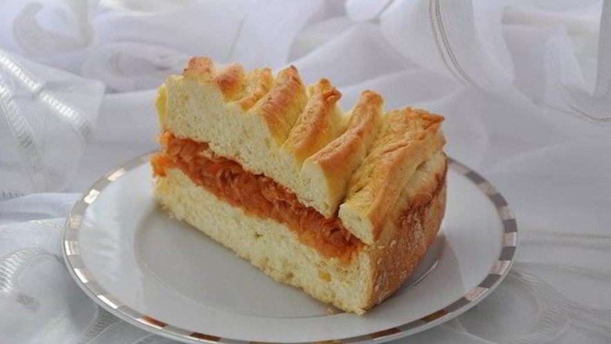 Рецепт пирога с тушеной в томате капустой