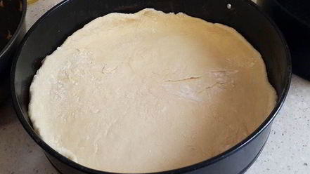 Рецепт пирога с тушеной в томате капустой