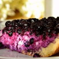 Пирог с творогом и ягодами