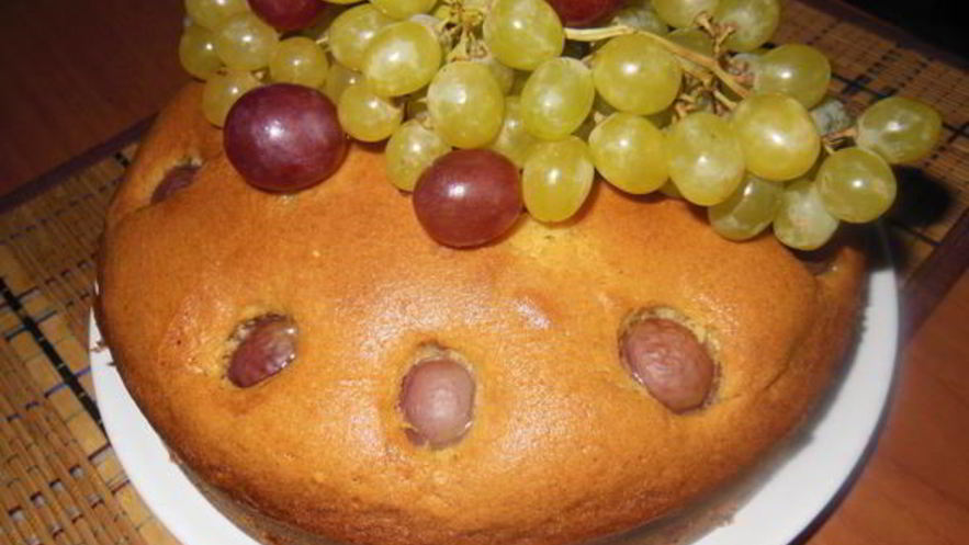 Рецепт пирога с виноградом