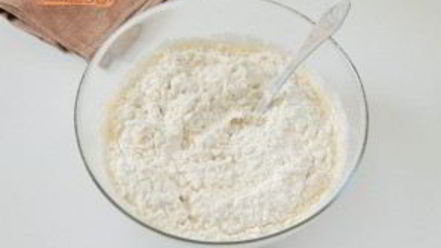 Рецепт пирога с яблоками в сливках