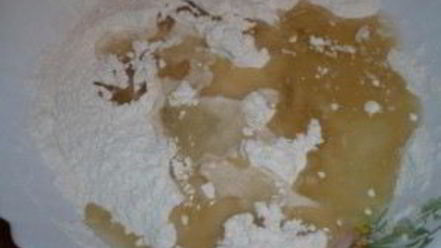 Рецепт постного пирога с черной смородиной