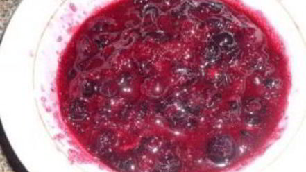 Рецепт постного пирога с черной смородиной