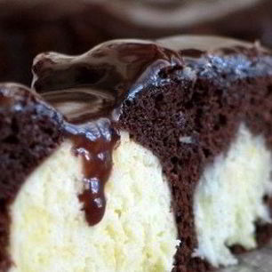 Рецепт Шоколадного пирога с кокосово-творожными шариками