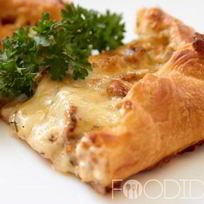 Слоеный пирог с грибами