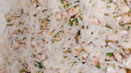 Рецепт слоеного пирога с начинкой из индейки и сыра