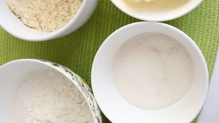 Рецепт творожного пирога с миндалем