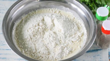 Рецепт заливного пирога с капустой на сметане