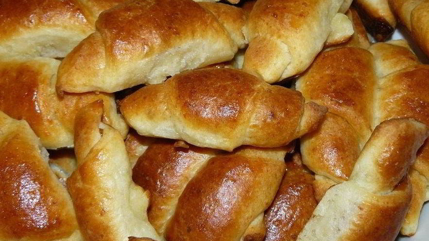 Рецепт нежных пирожков с капустой и яйцом