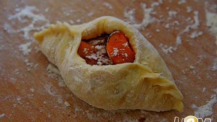 Рецепт открытых пирожков с абрикосами