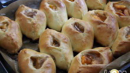 Рецепт открытых пирожков с абрикосами