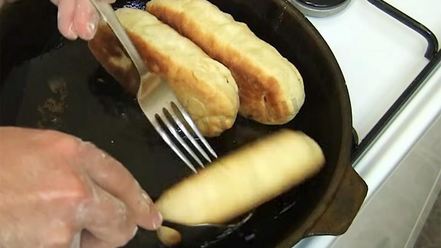 Рецепт пирожков из теста без дрожжей на сковороде