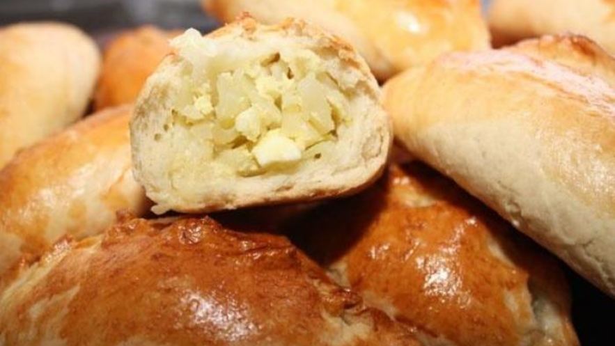 Рецепт пирожков с капустой, яйцом и луком в духовке