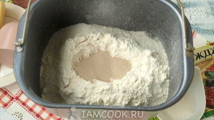 Рецепт пирожков с колбасой и сыром