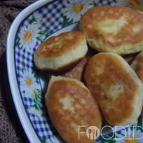 Пирожки с творогом на сковороде