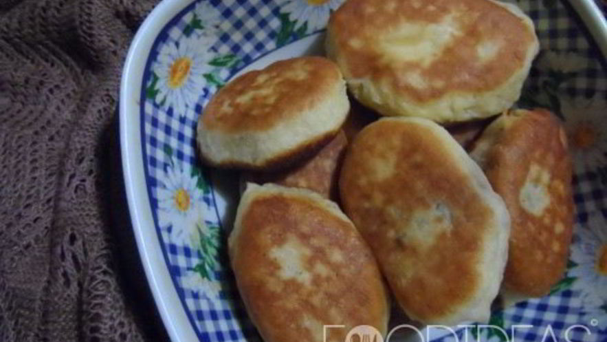 Рецепт пирожков с творогом на сковороде