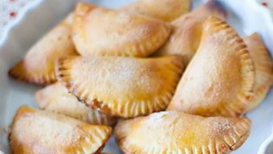 Рецепт пирожков эмпанадас с вареной сгущенкой