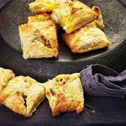 Рецепт Слоеных пирожков с овощной начинкой