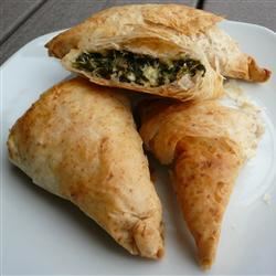 Рецепт Слоеных пирожков с тунцом, рисом и шпинатом