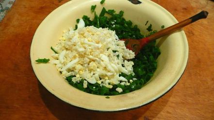 Рецепт жареных пирожков с рисом, яйцом и зеленым луком