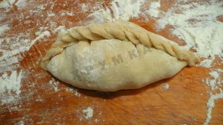 Рецепт жареных пирожков с рисом, яйцом и зеленым луком