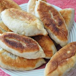 Рецепт Жареных пирожков с зеленым луком и яйцом на воде